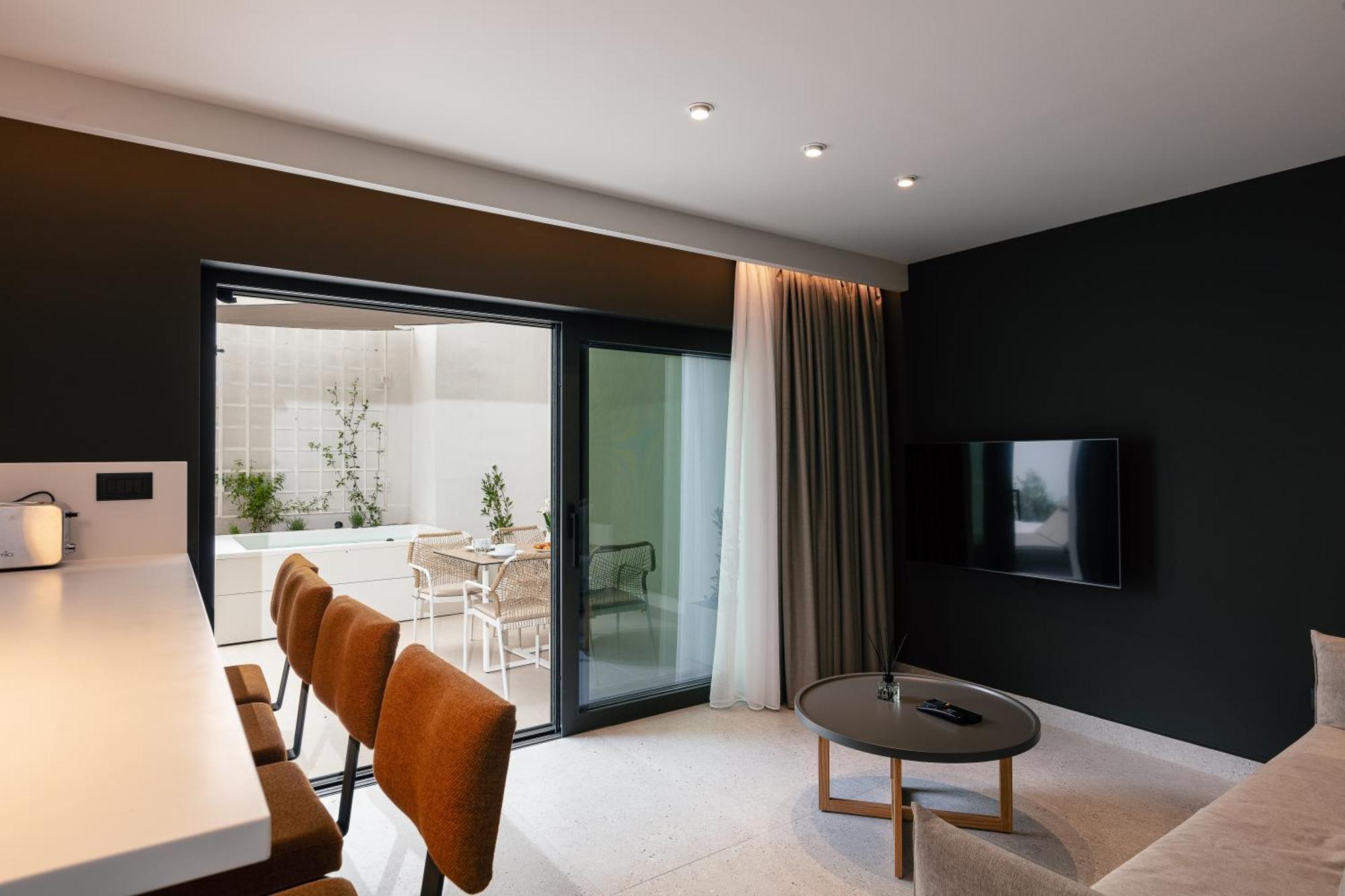 Porta Suites Iraklion Buitenkant foto