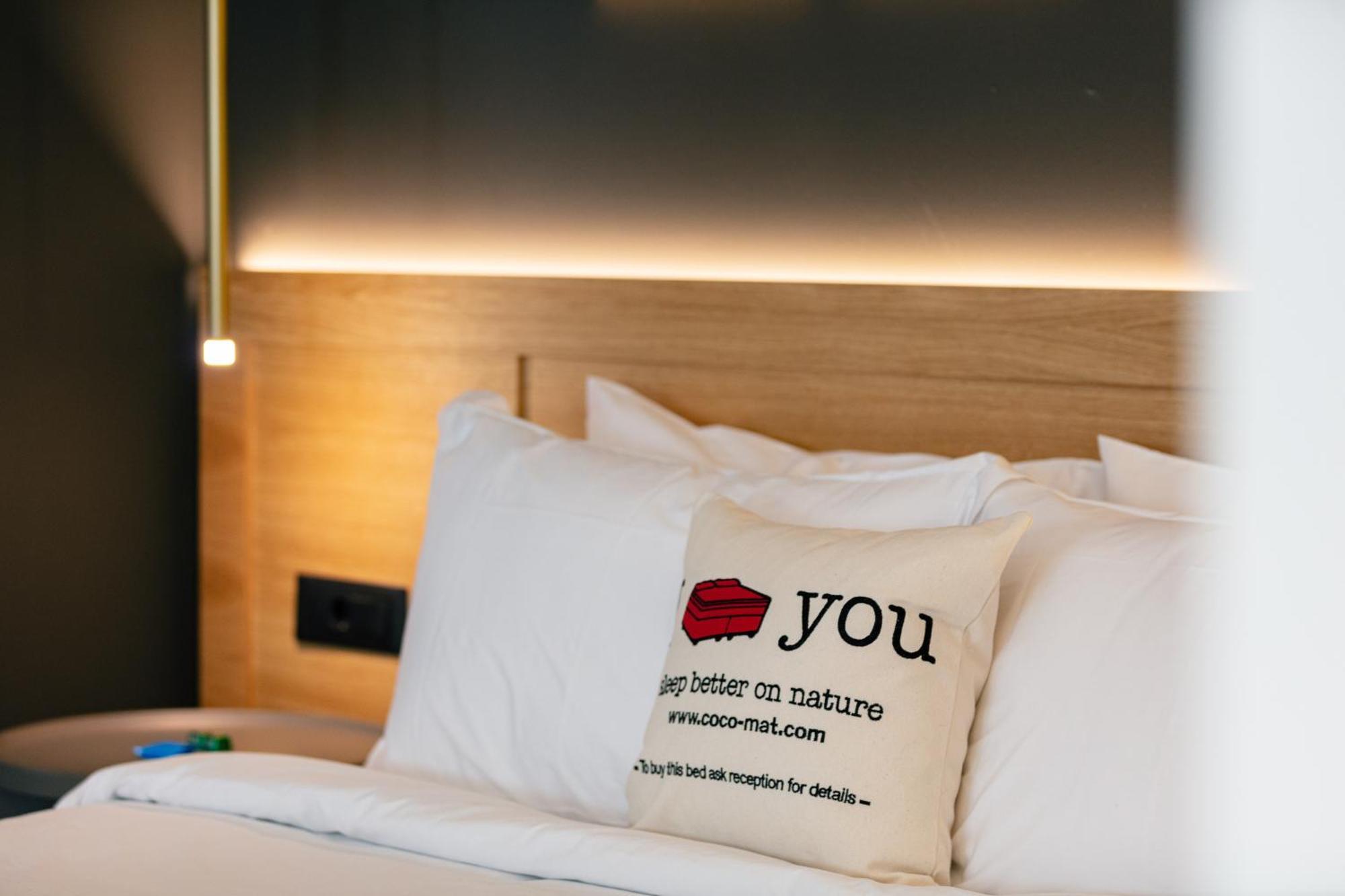 Porta Suites Iraklion Buitenkant foto